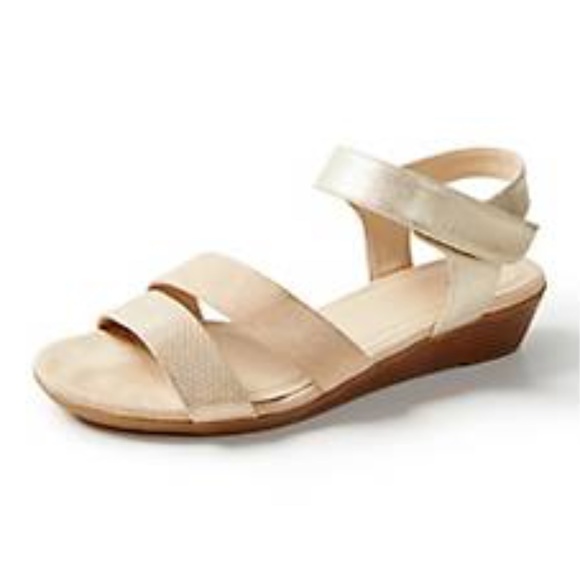 Catherines Shoes New Catherines Good Soles Slingback Sandals Gold